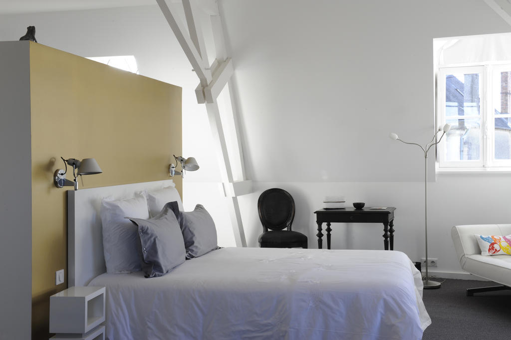 Chambres D'Hotes Les Tilleuls Коньяк Номер фото